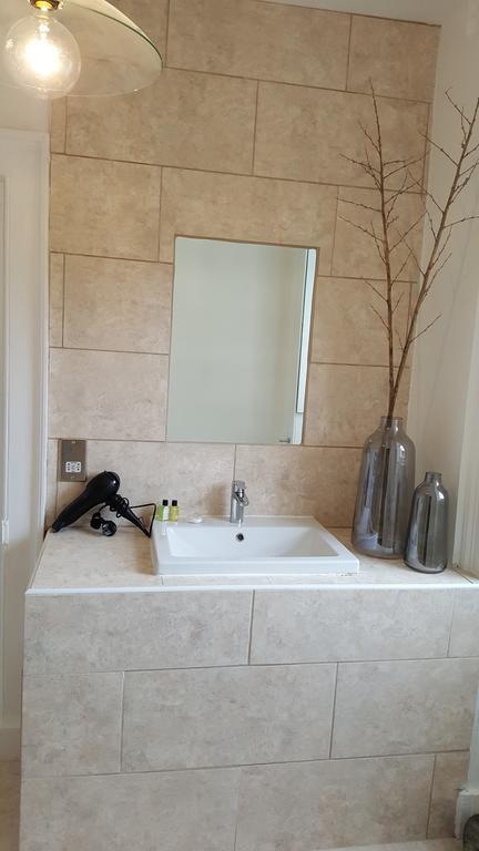 Grigshot Apartment Stroud  Extérieur photo